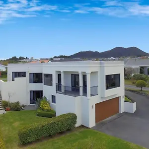 28 Guest house